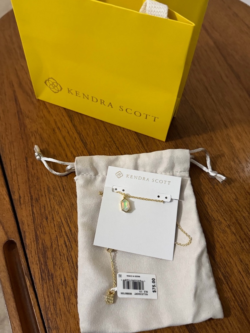 Kendra Scott's brilliant new stone silhouette, Hallie